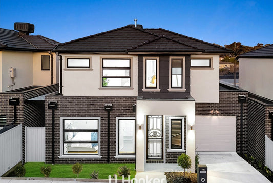 27 PURDY AVENUE, DANDENONG VIC 3175